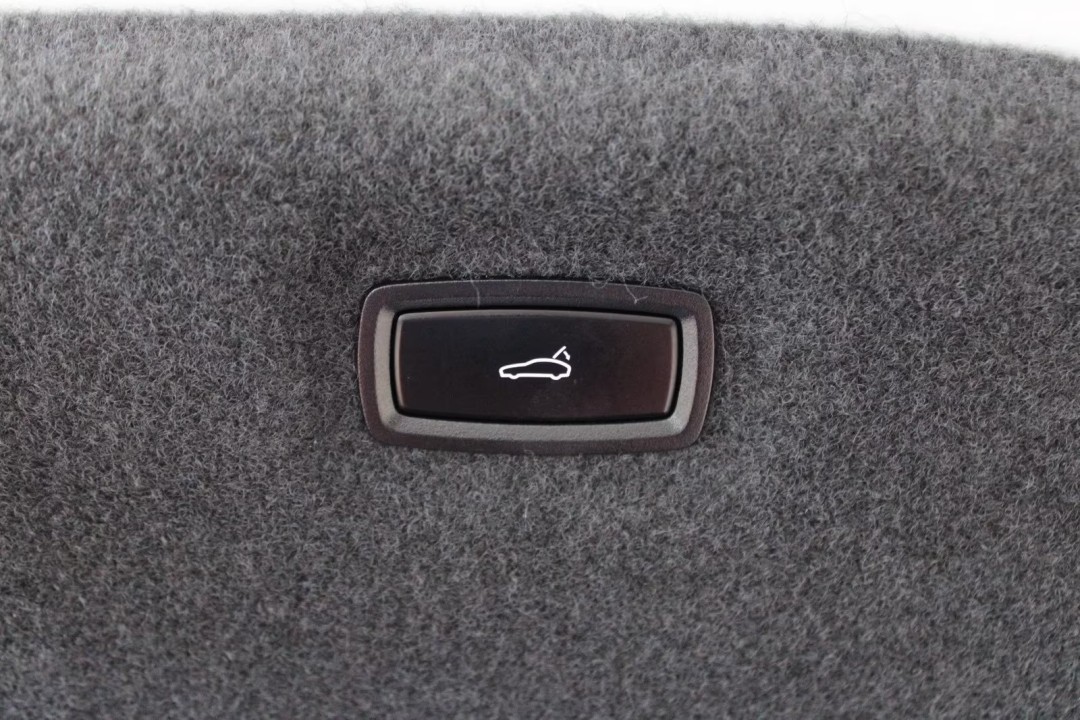 Porsche Taycan - foto 25