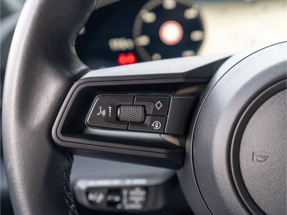 Porsche Taycan - foto 13