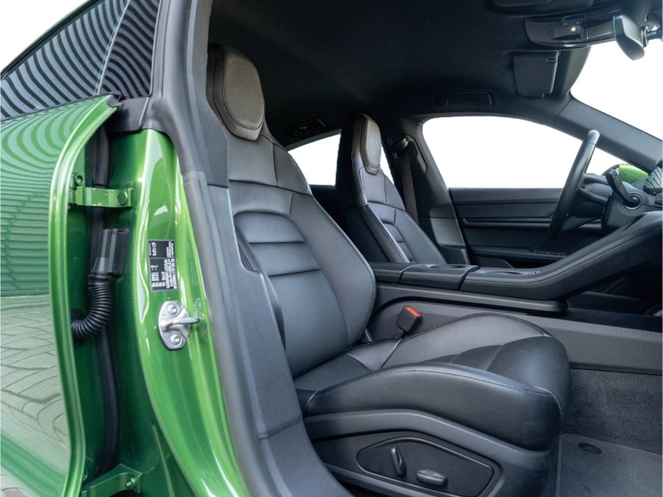 Porsche Taycan - foto 11