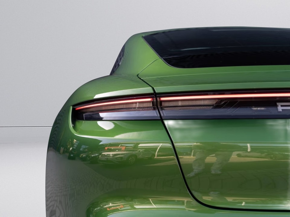 Porsche Taycan - foto 24