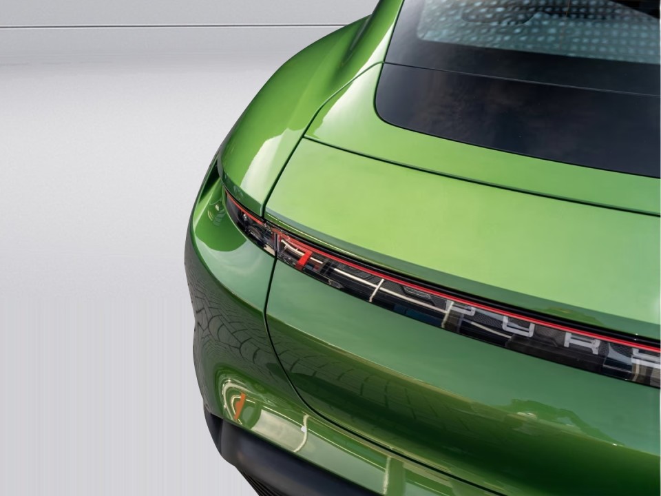 Porsche Taycan - foto 25