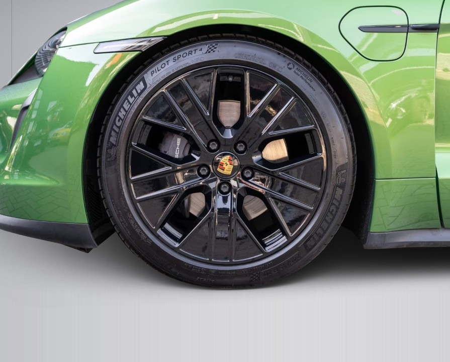 Porsche Taycan - foto 29