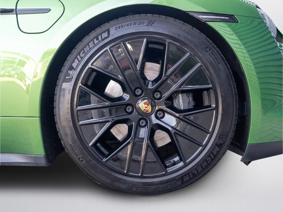 Porsche Taycan - foto 32