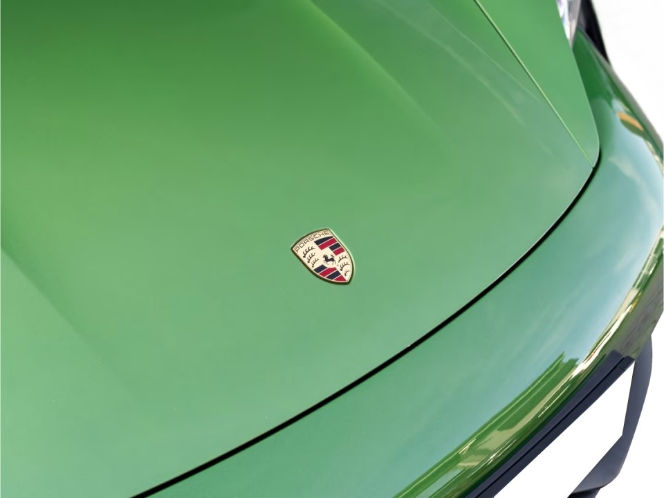 Porsche Taycan - foto 23