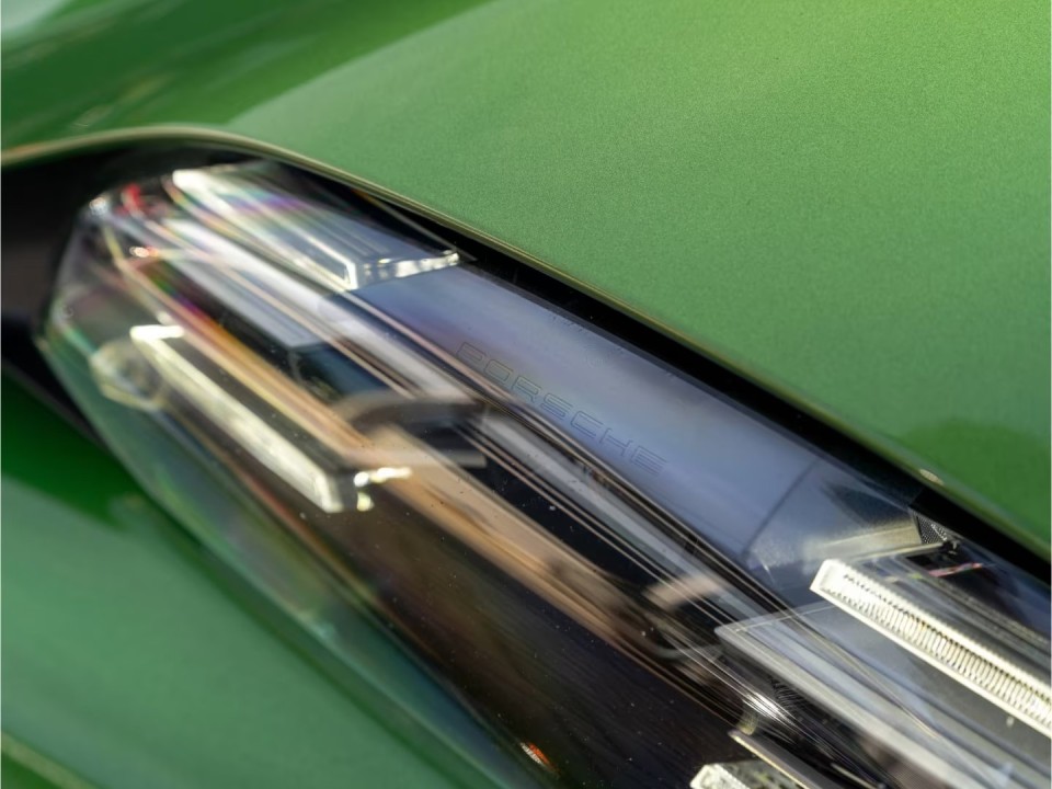 Porsche Taycan - foto 20