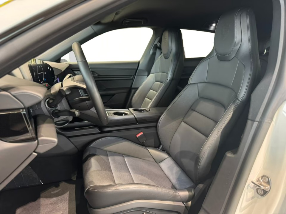 Porsche Taycan Sport Turismo - foto 13