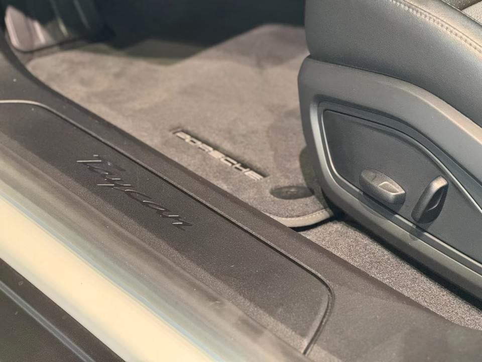 Porsche Taycan Sport Turismo - foto 18