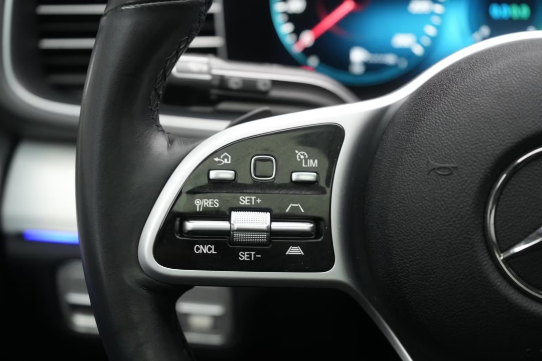 Mercedes-Benz GLE 350de 4MATIC AMG - foto 14