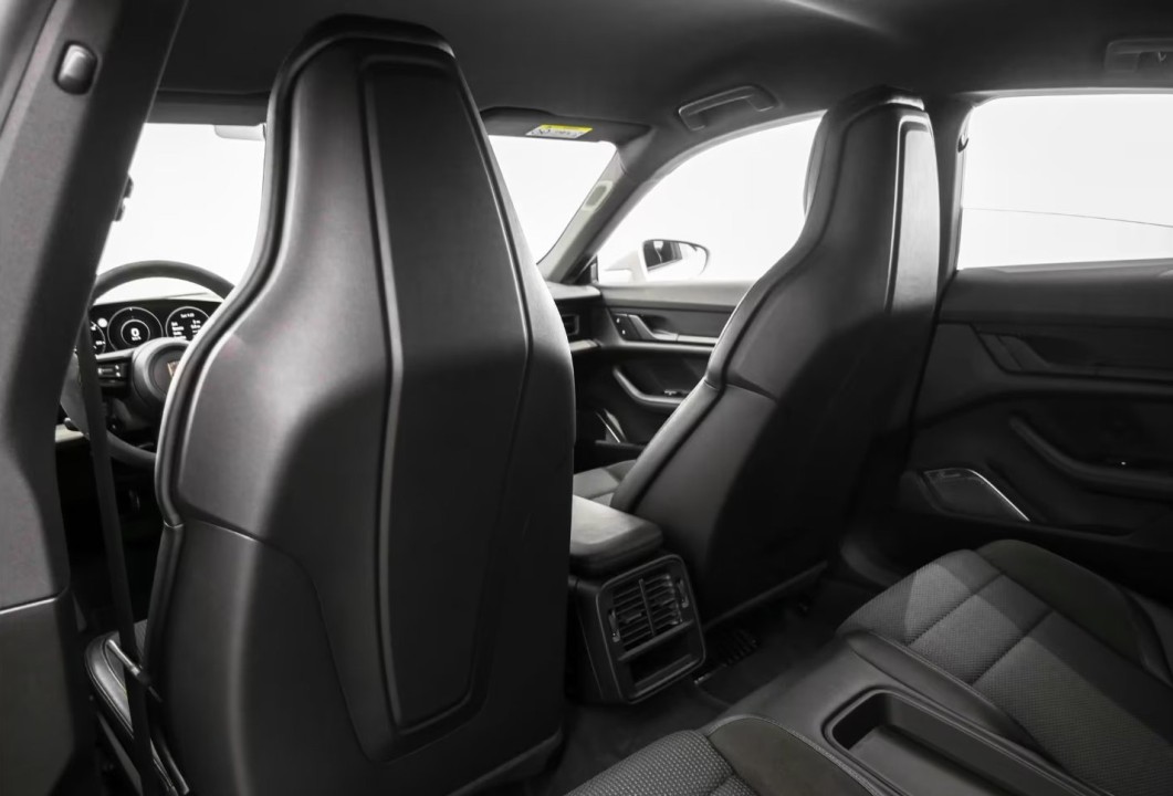 Porsche Taycan - foto 15