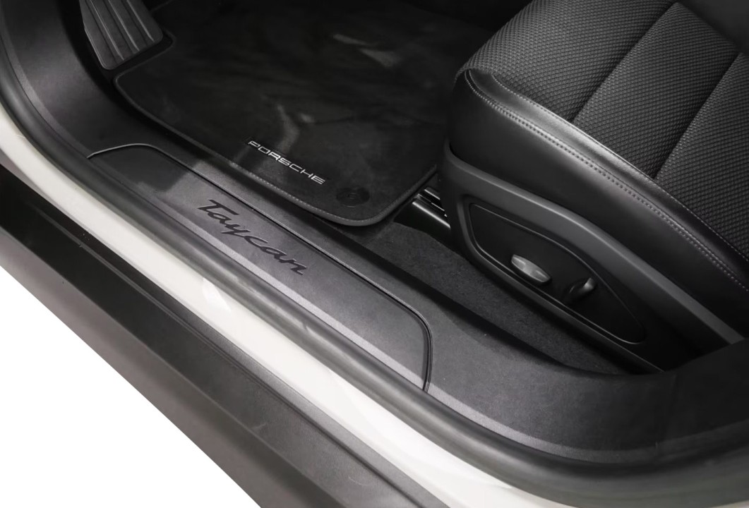 Porsche Taycan - foto 23