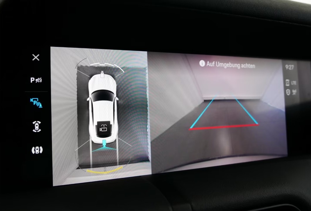 Porsche Taycan - foto 18