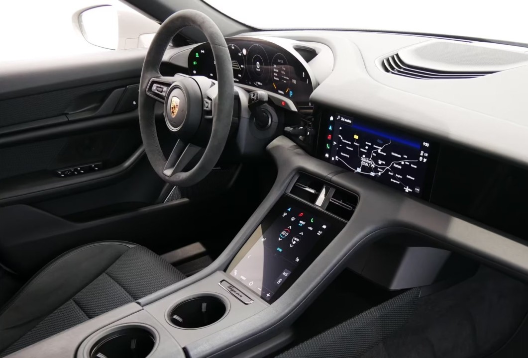 Porsche Taycan - foto 12