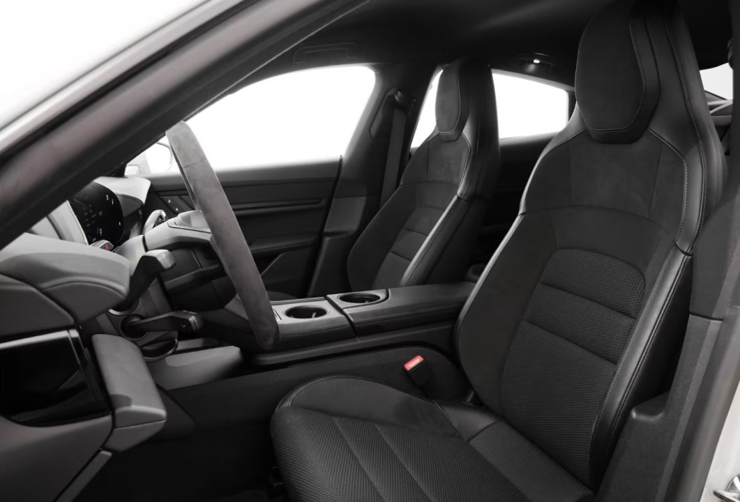 Porsche Taycan - foto 13