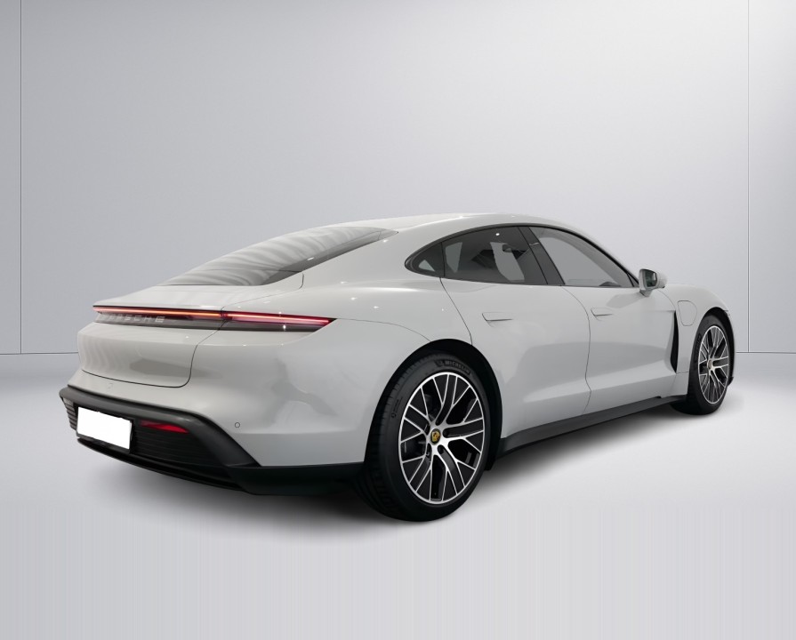 Porsche Taycan (2)