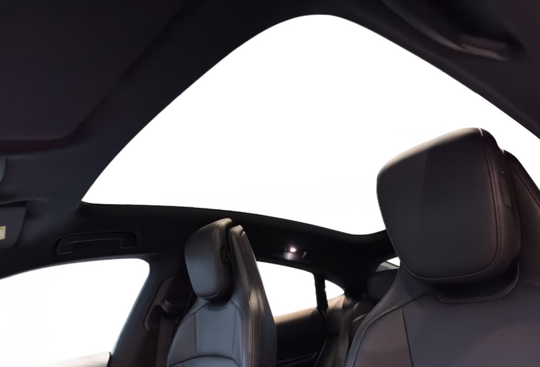 Porsche Taycan - foto 18