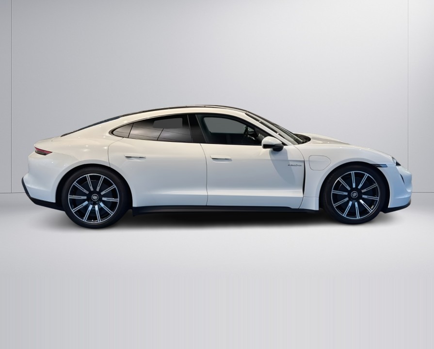 Porsche Taycan (2)