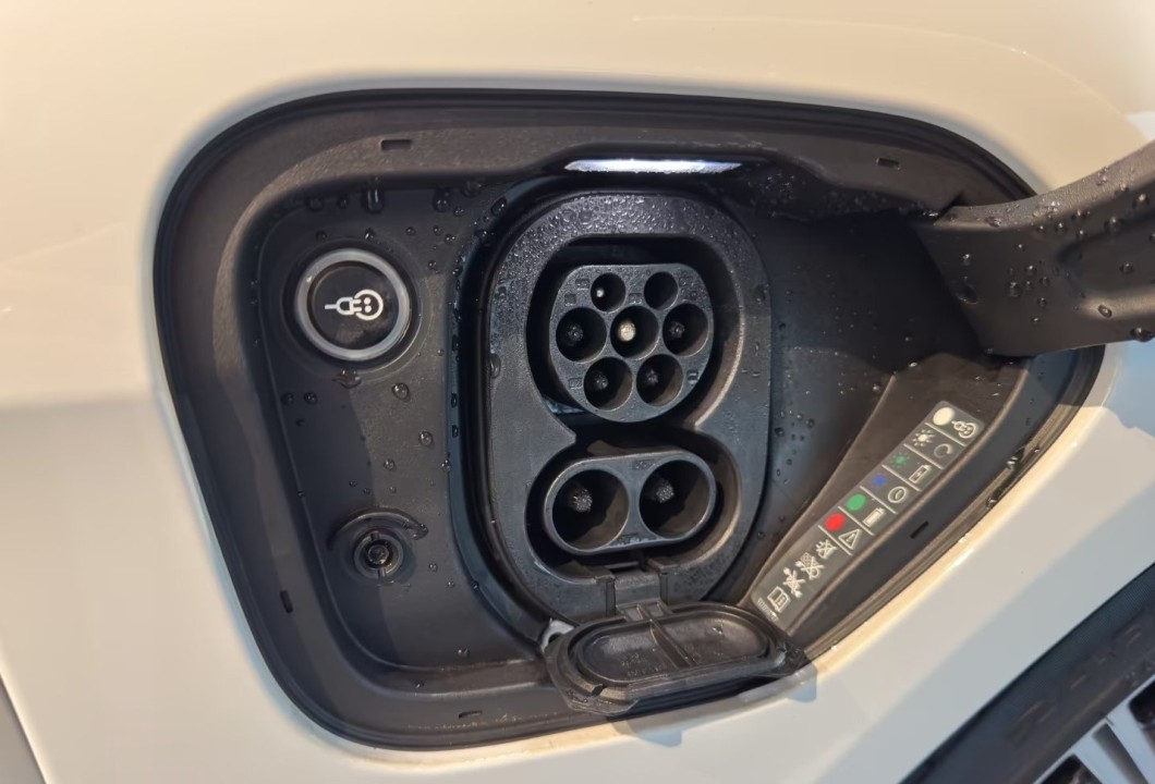 Porsche Taycan - foto 24