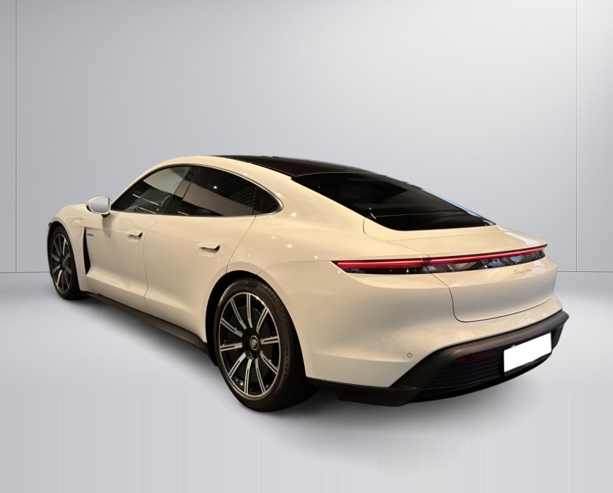 Porsche Taycan (5)