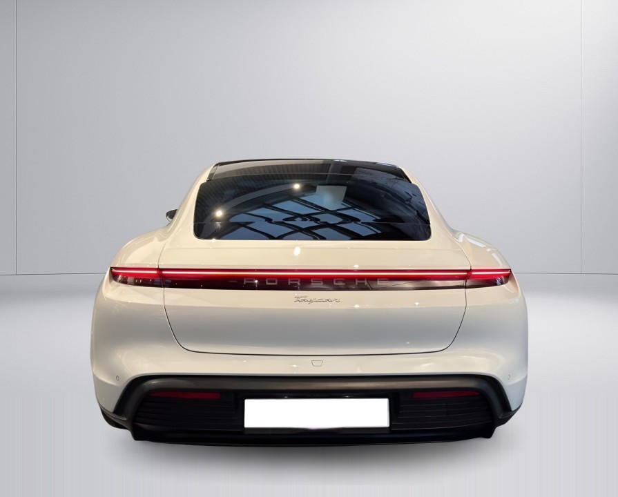 Porsche Taycan (4)