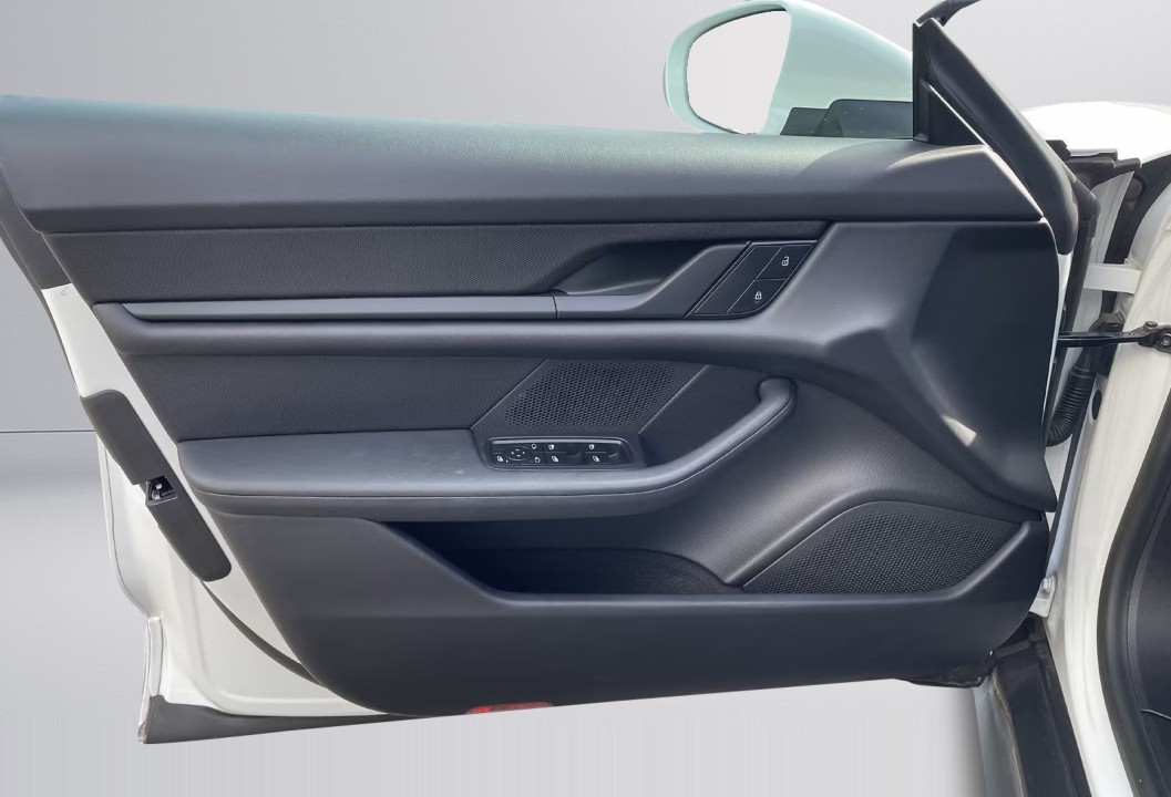 Porsche Taycan - foto 17