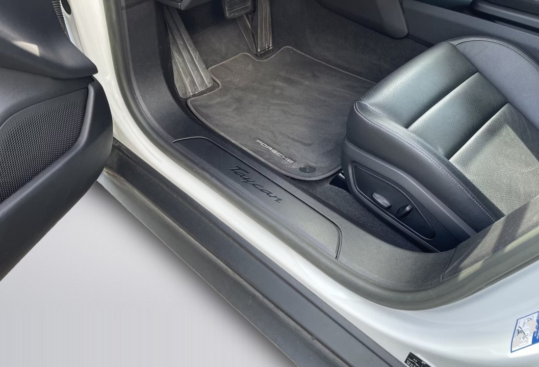 Porsche Taycan - foto 21