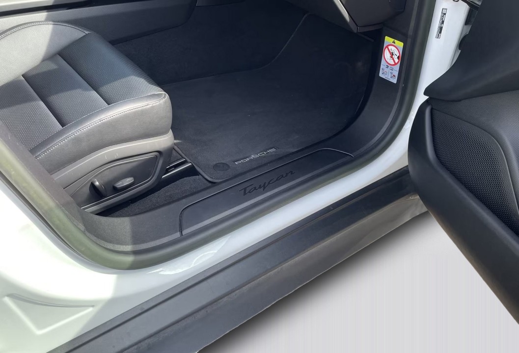 Porsche Taycan - foto 19