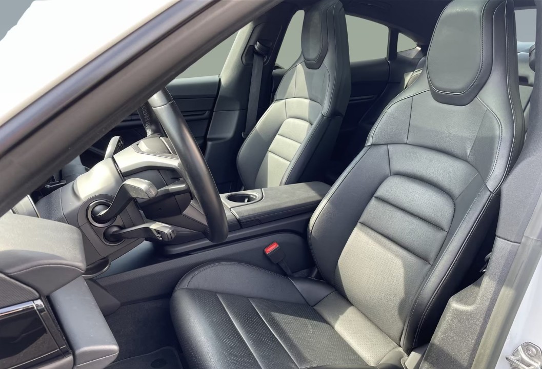 Porsche Taycan - foto 11