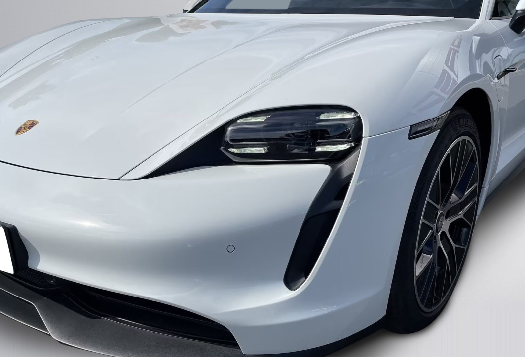 Porsche Taycan - foto 24