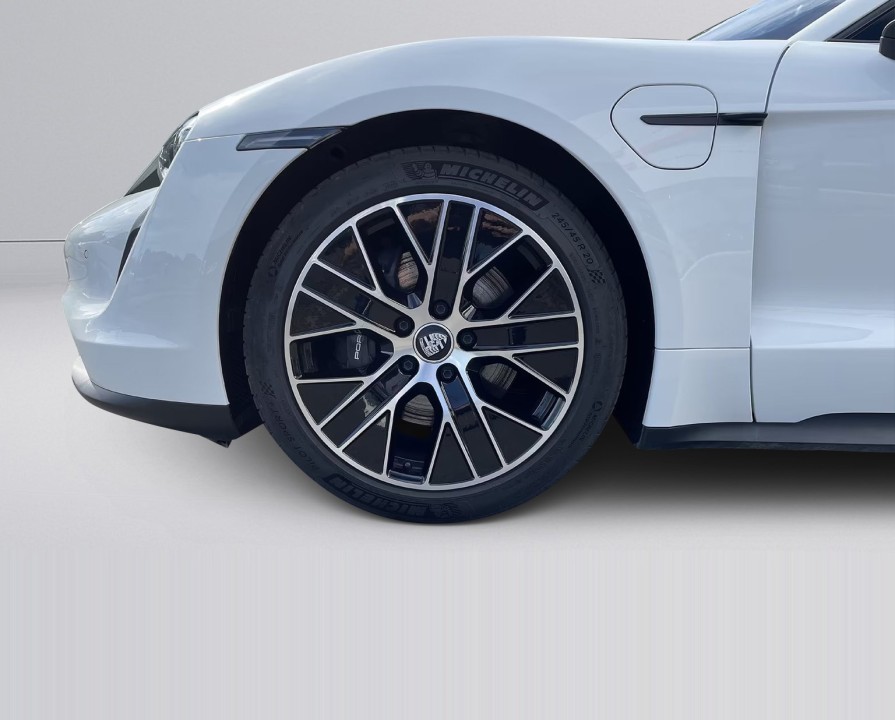 Porsche Taycan - foto 26