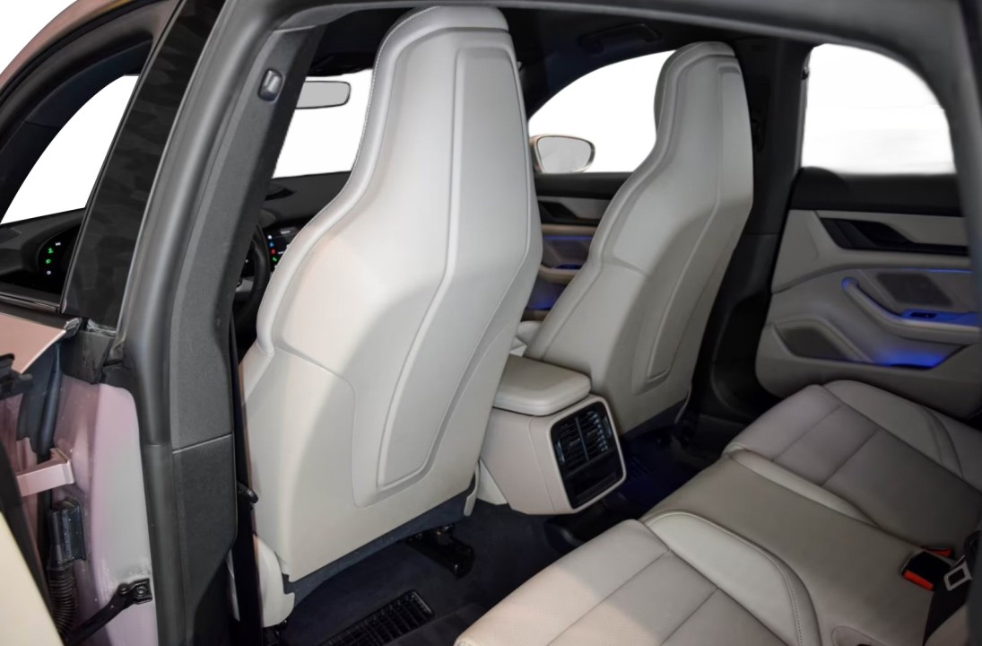 Porsche Taycan - foto 14