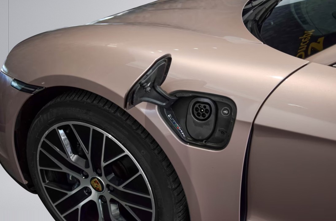 Porsche Taycan - foto 26