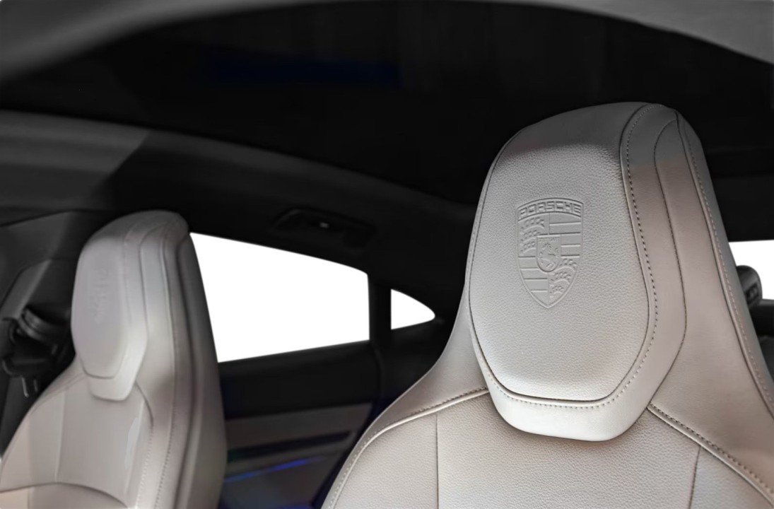 Porsche Taycan - foto 12