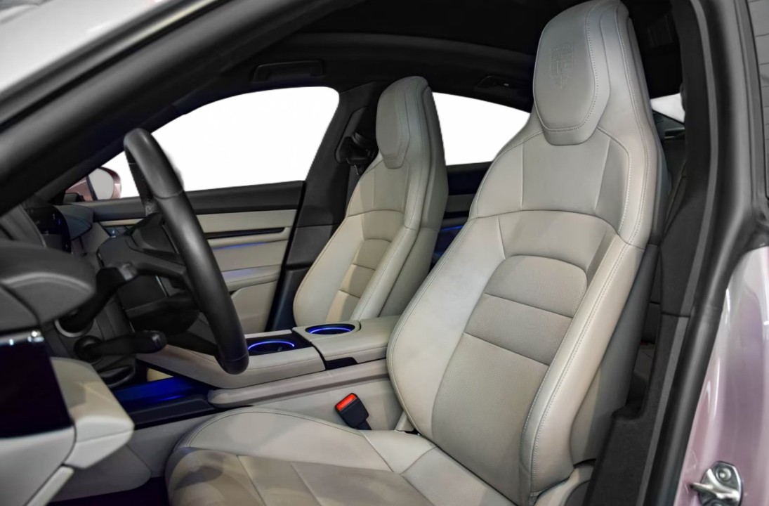 Porsche Taycan - foto 11