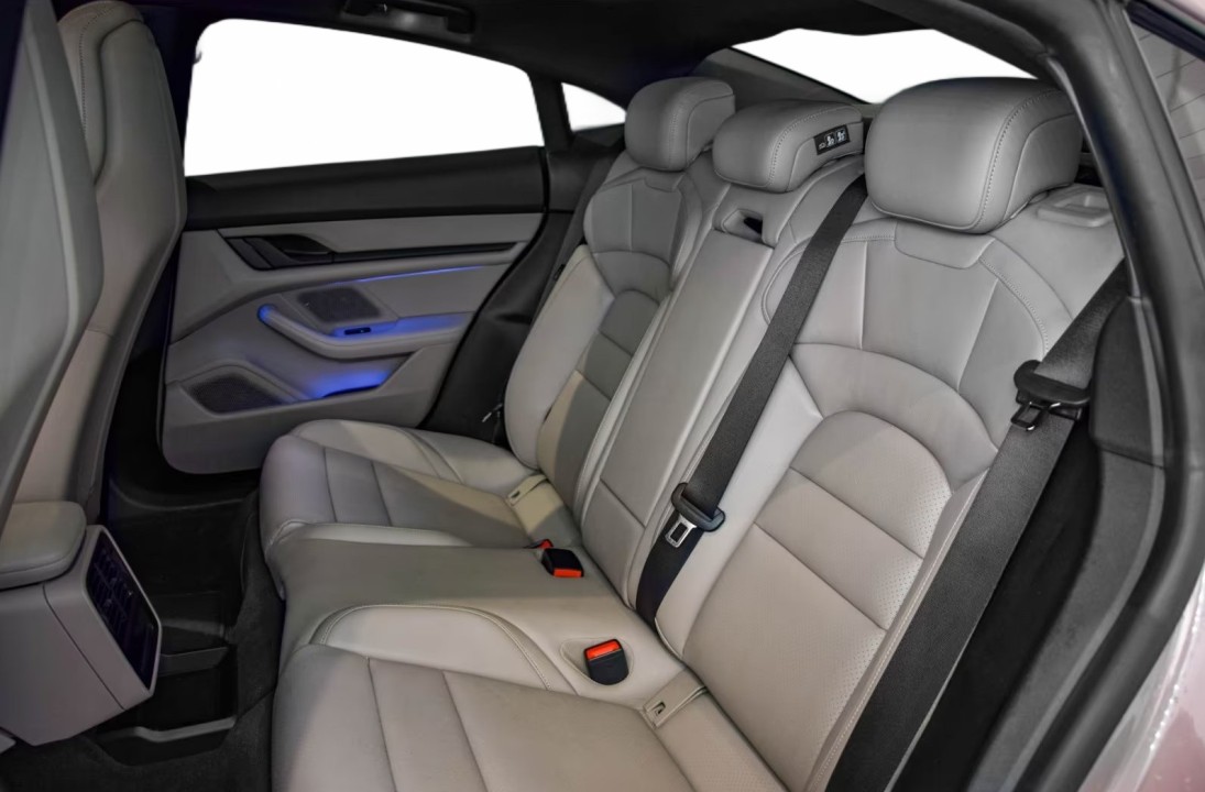 Porsche Taycan - foto 13