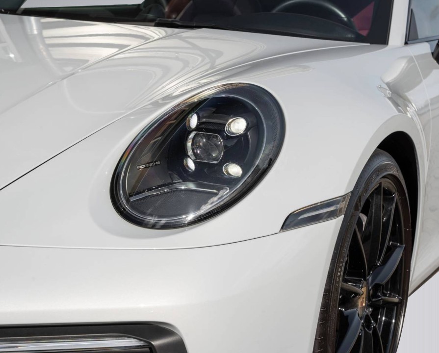 Porsche 911 Carrera 4 - foto 24