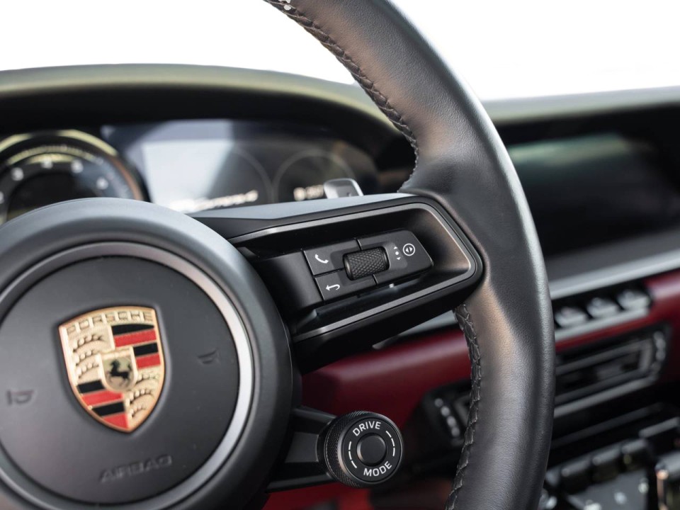 Porsche 911 Carrera 4 - foto 11