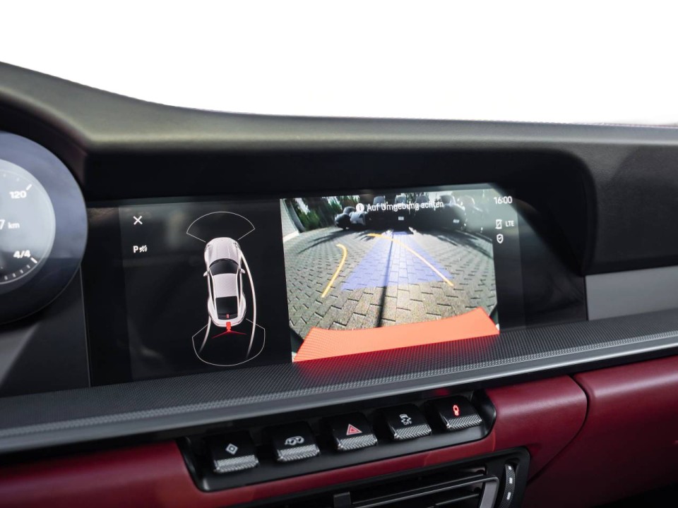 Porsche 911 Carrera 4 - foto 19