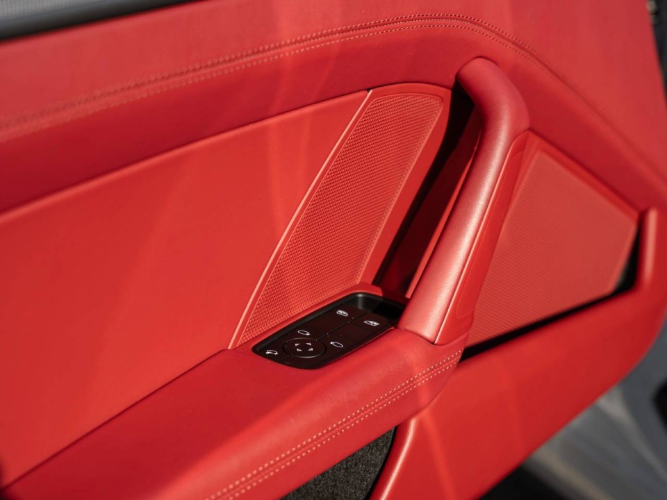 Porsche 911 Carrera 4 - foto 22