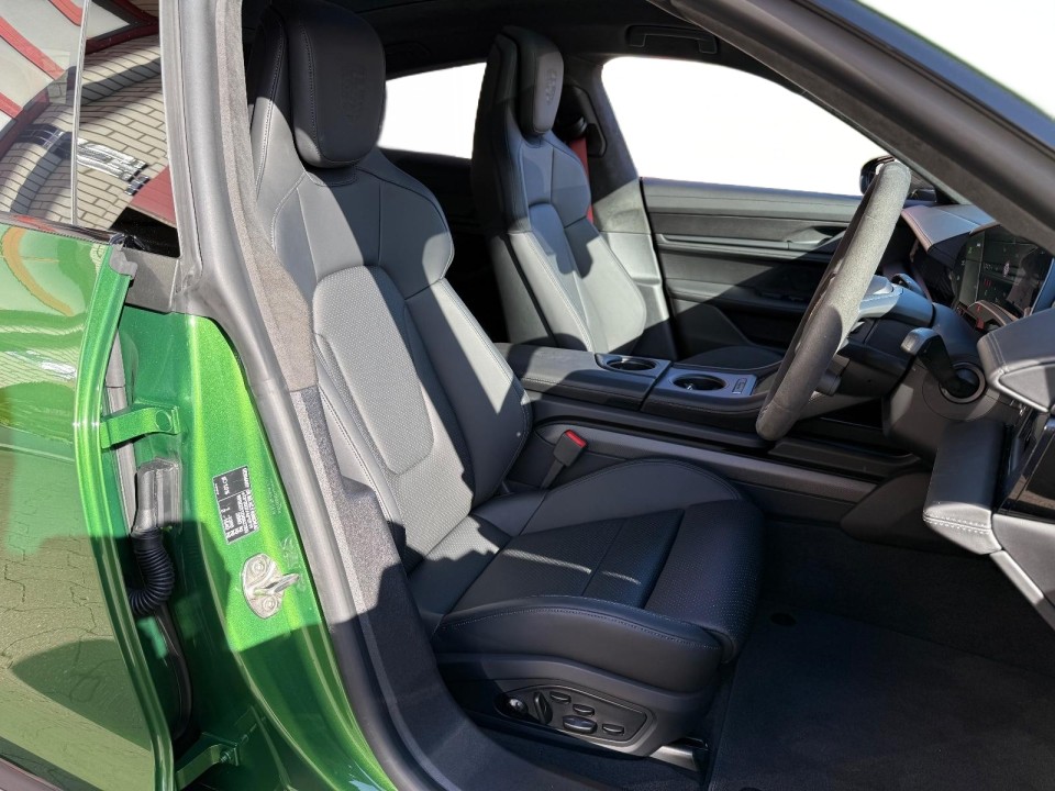 Porsche Taycan 4S - foto 10