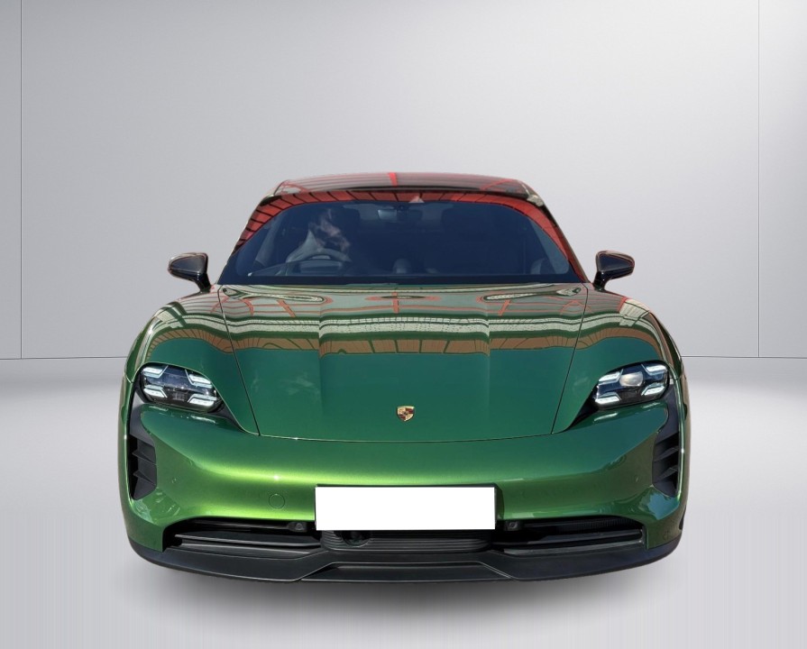 Porsche Taycan 4S (2)