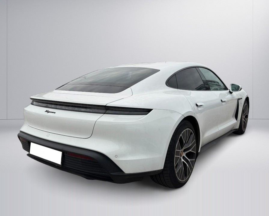 Porsche Taycan (3)