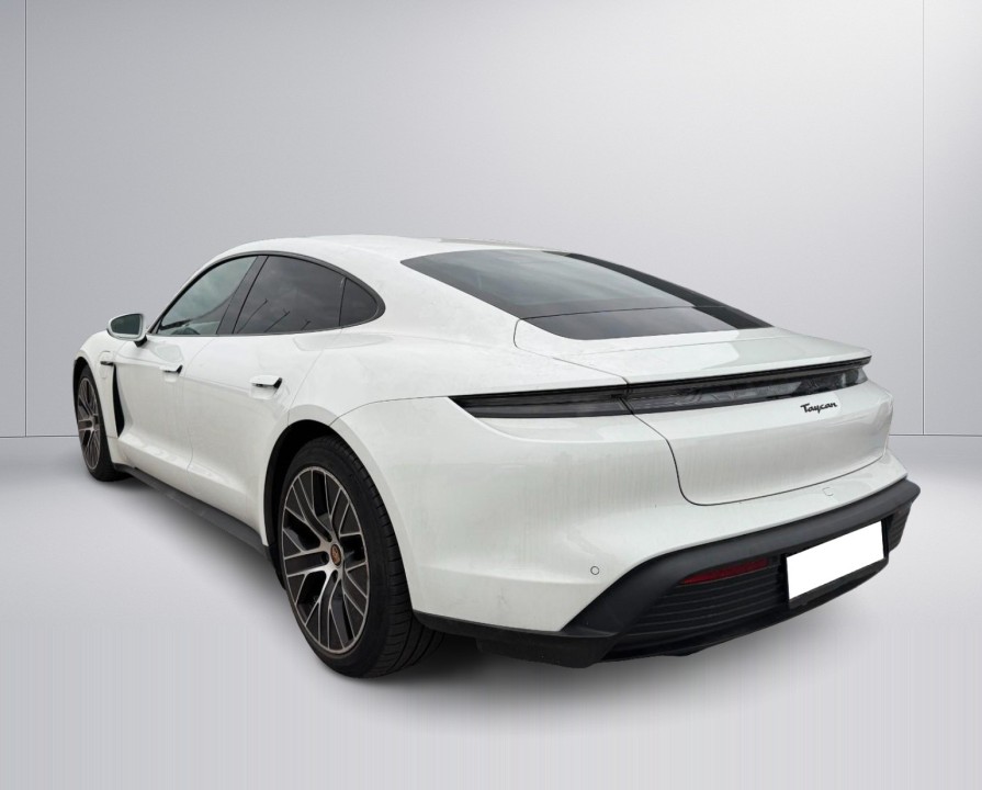 Porsche Taycan (4)