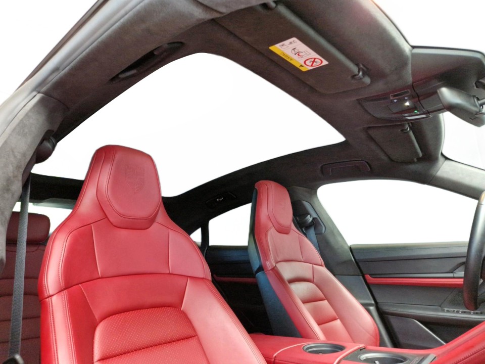 Porsche Taycan - foto 12