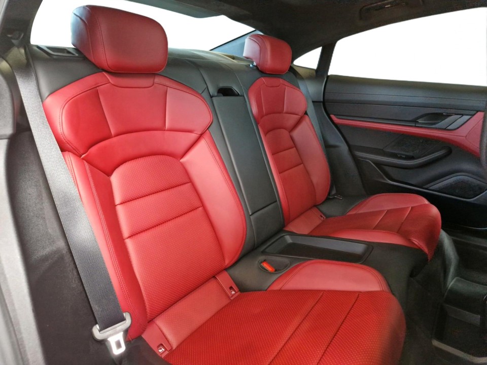 Porsche Taycan - foto 10