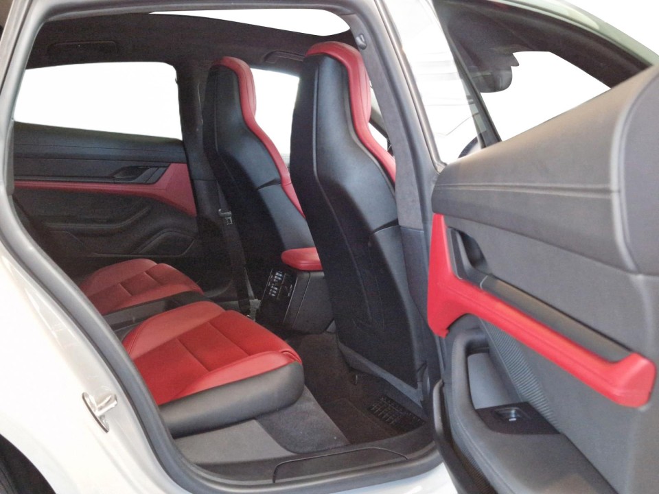 Porsche Taycan - foto 9