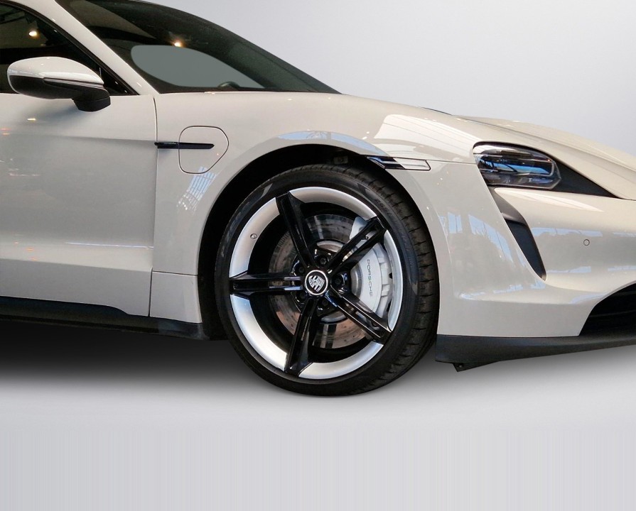 Porsche Taycan - foto 24