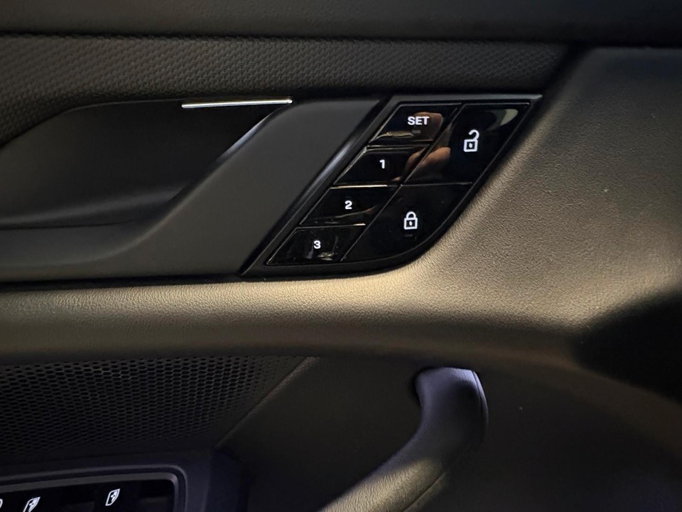 Porsche Taycan - foto 11