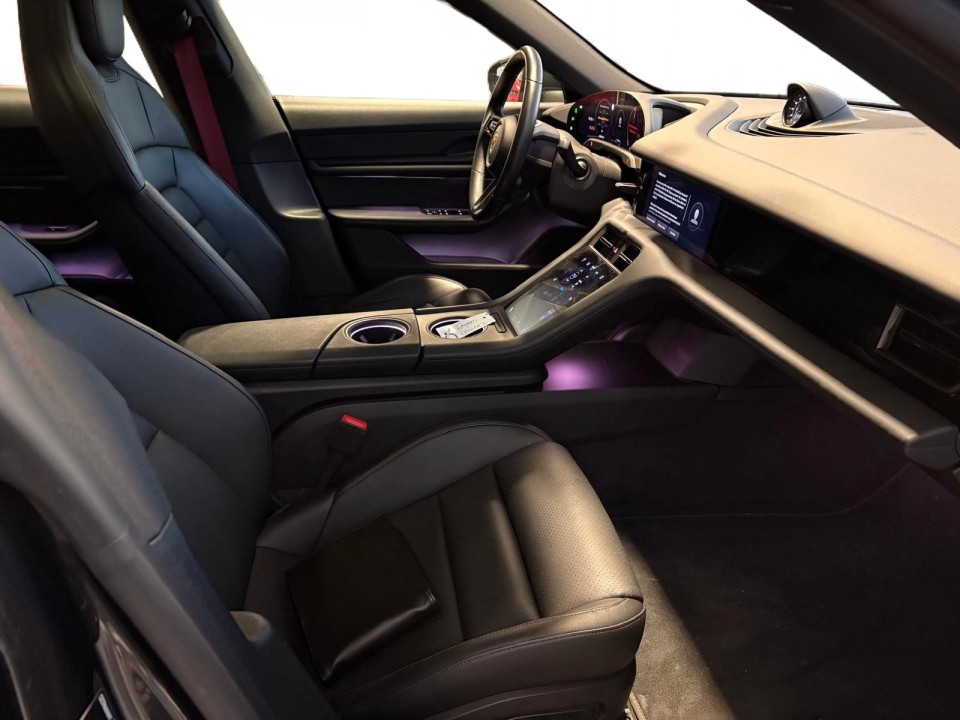 Porsche Taycan - foto 7