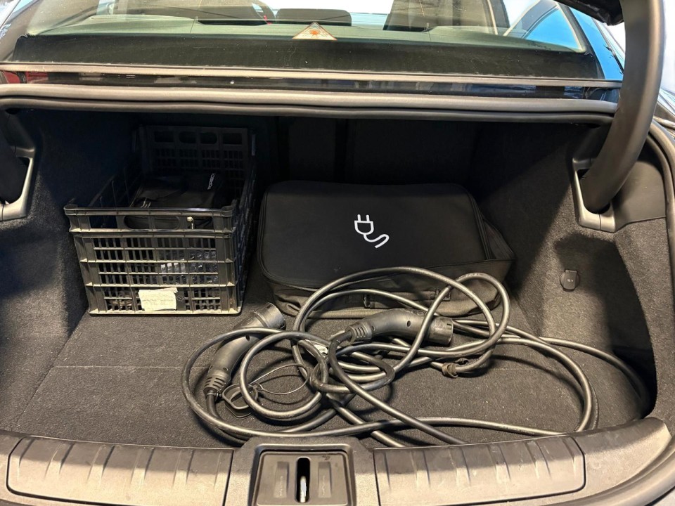 Porsche Taycan - foto 12