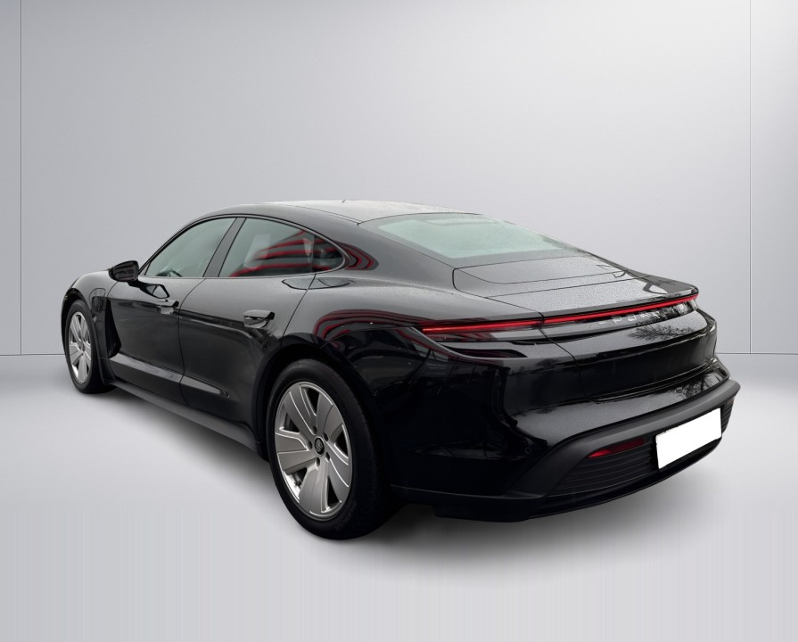 Porsche Taycan (4)